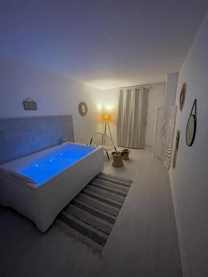 Le Chateaucreux - Cosy & Spa سانت إتيان المظهر الخارجي الصورة